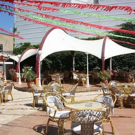 Hotel Coral 2*