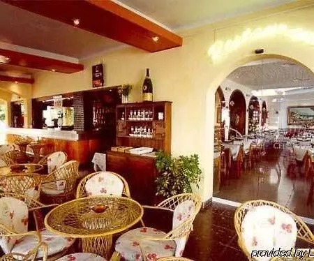 Coral Hotel 2*