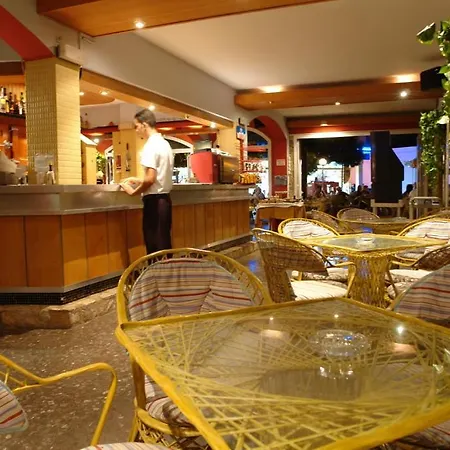 Hotel Coral 2*