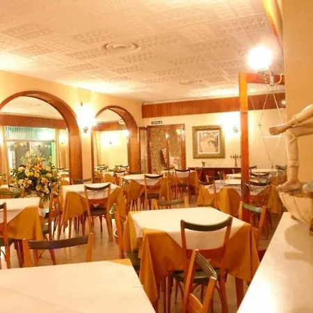 Szálloda Coral 2*